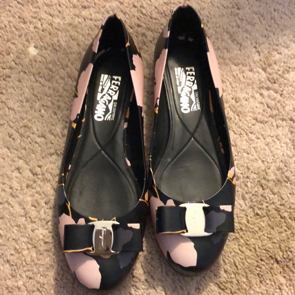 Black and pink like new Ferragamo shoes
